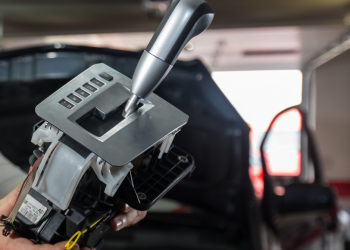 Auto Klub – Posljedice mogu biti skupe: Mehaničar objasnio čestu grešku koju radi većina vlasnika auta s automatikom