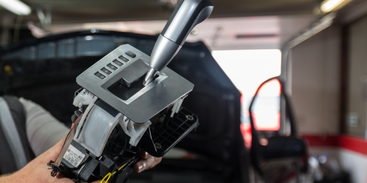 Auto Klub – Posljedice mogu biti skupe: Mehaničar objasnio čestu grešku koju radi većina vlasnika auta s automatikom