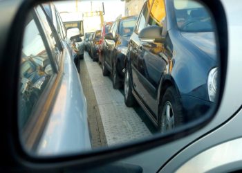 Auto Klub – Preklapanje retrovizora auta je praktično i štiti ih od oštećenja, ali postoji razlog zašto to ne biste trebali učiniti