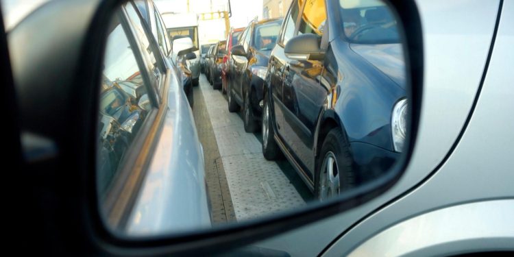 Auto Klub – Preklapanje retrovizora auta je praktično i štiti ih od oštećenja, ali postoji razlog zašto to ne biste trebali učiniti