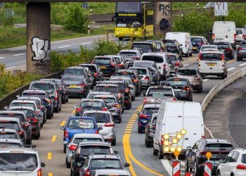 Auto Klub – Sumorno i bezvezno je sigurno: Nema nade za ljubitelje automobila živih boja jer i dalje vlada ’50 nijansi sive’