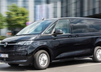 Auto Klub – Test: Volkswagen Multivan 2.0 TDI DSG 4Life nudi udobnost dnevnog boravka, a dizelaš od 150 KS je prava mjera
