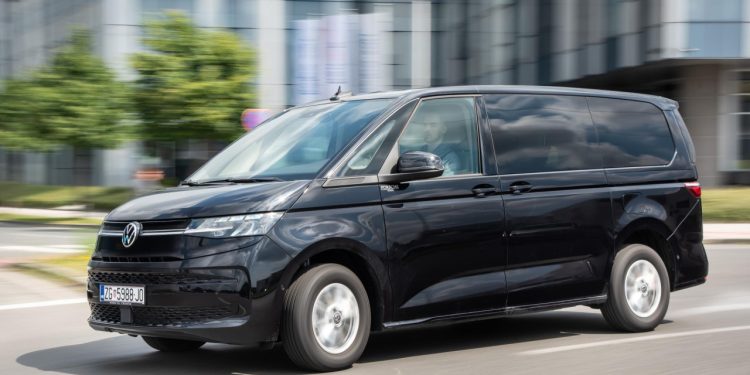 Auto Klub – Test: Volkswagen Multivan 2.0 TDI DSG 4Life nudi udobnost dnevnog boravka, a dizelaš od 150 KS je prava mjera