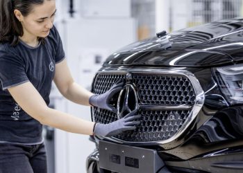 Auto Klub – Top 20: Mercedes svrgnut s trona, ovo su najvrjednije automobilske marke na svijetu