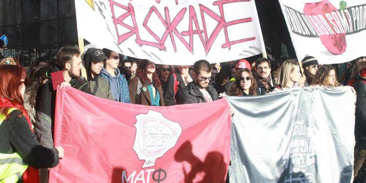 ‘BIT ĆE UZBUDLJIVO’ FAZ analizira mogu li masovni prosvjedi iščupati Srbiju iz kandži Vučića i SNS-a | NACIONAL.HR