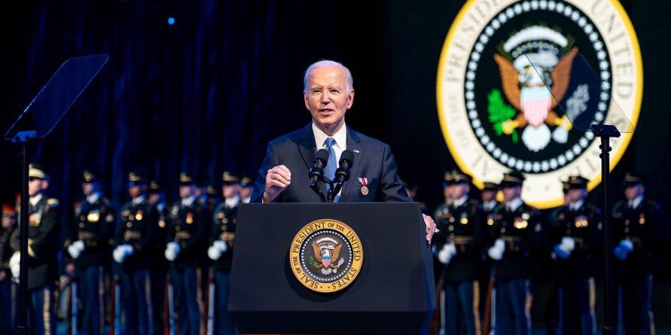 Biden zahvaljuje vojnicima na ‘snazi’ i ‘integritetu’ u vremenima bez presedana na oproštajnom obraćanju vojsci