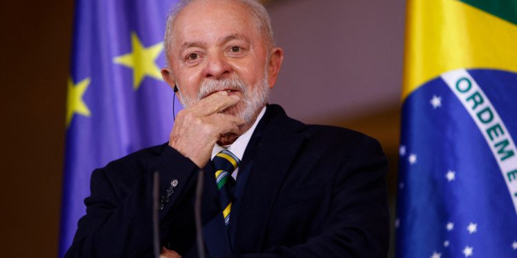 Brazilska lula prihvaća poziv u Rusiju na godišnjicu Drugog svjetskog rata – RT Rusija i bivši Sovjetski Savez