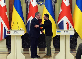 Britanski čelnik Starmer potpisuje sporazum o ‘100-godišnjem partnerstvu’ s Ukrajinom tijekom putovanja u Kijev