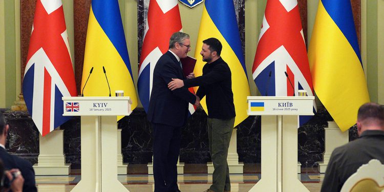 Britanski čelnik Starmer potpisuje sporazum o ‘100-godišnjem partnerstvu’ s Ukrajinom tijekom putovanja u Kijev