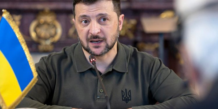 Britanski vojnici trebali bi se pridružiti poslijeratnim mirovnim snagama u Ukrajini, kažu bivši ministri obrane