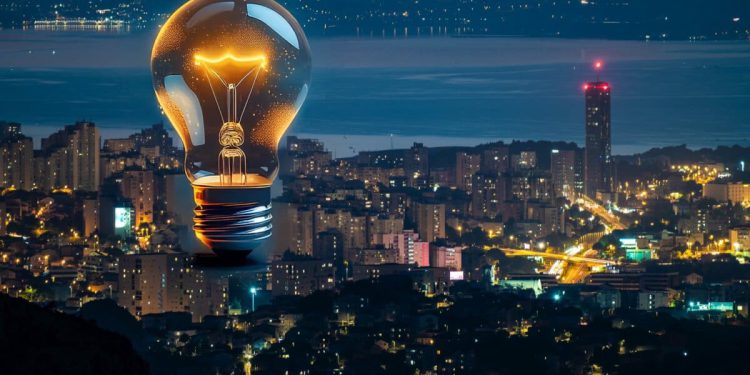 Brojni dijelovi Dalmacije ostaju bez struje. Provjerite na vrijeme, donosimo točne lokacije i vrijeme nestanka električne energije