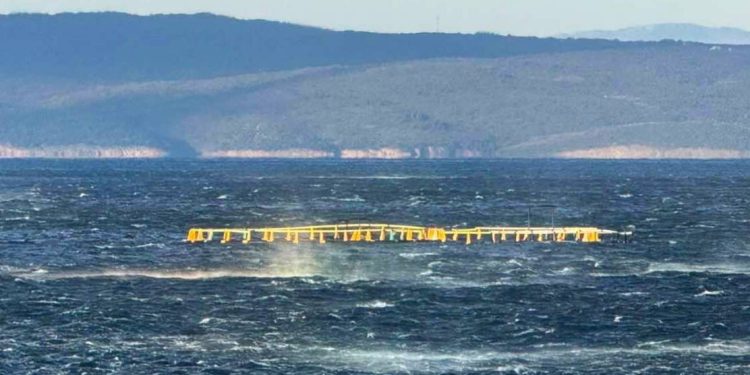 Bura otrgnula kavez iz uzgajališta riba u Velebitskom kanalu!