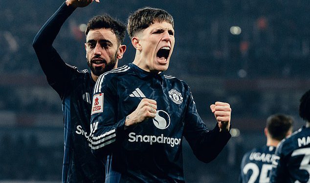 Chelsea ‘održava početne pregovore oko potpisivanja ugovora s Alejandrom Garnachom’ dok Man United razmatra budućnost diplomca akademije – a Bluesi također gledaju na talenta iz Bundeslige