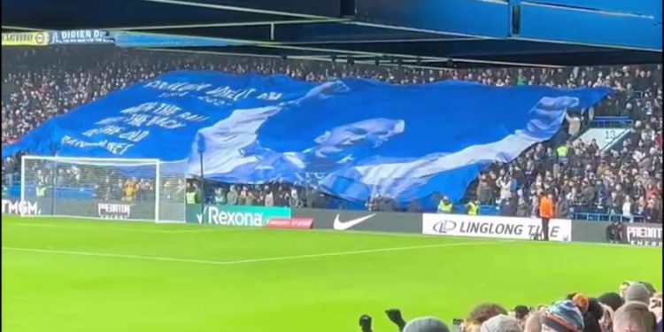 Chelsea, uzbudljiva posveta Vialliju: koreografija navijača je spektakularna