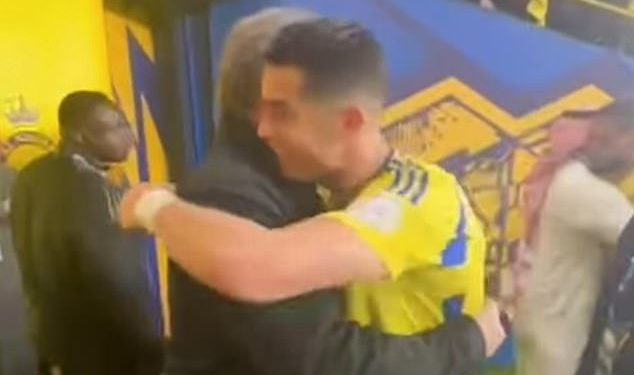 Cristiano Ronaldo prihvaća Piers Morgan u ponovnom okupljanju njihovog intervjua o bombama 2022. godine nakon rezultata naprijed za al-Nassr u Saudijskoj Arabiji