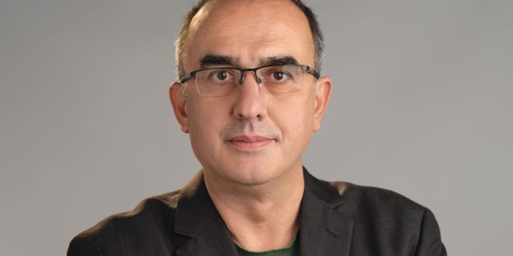 DINKO GRUHONJIĆ: ‘Nema sumnje da su studentske blokade početak kraja Vučićeve tiranije’ | NACIONAL.HR