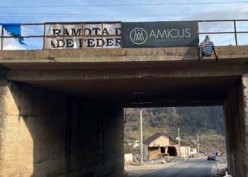 DONJA JABLANICA Na nadvožnjak postavljena lutka u zatvorskom odjelu