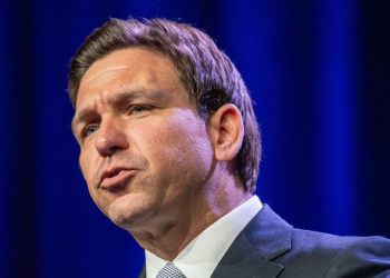 DeSantis gura zakonodavce Floride da poduzmu mjere protiv ilegalne imigracije, upozorava na posljedice prkosa