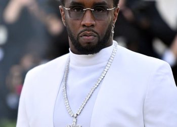 Diddyjev pomoćnik prisjeća se bolesnog trenutka da mu je naređeno da se seks dokaže svojom ‘odanošću’, otkriva Bombshell Doc