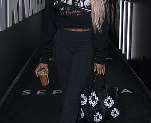 Dijonai Carrington zahtijeva WNBA ‘poduzeti akciju’ protiv politike Donalda Trumpa nakon što je nosila opscenu kapuljaču