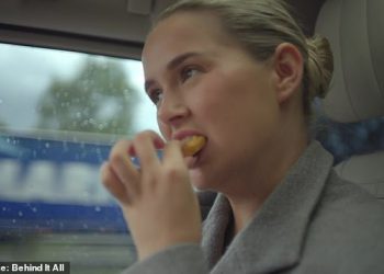 Dobrotvorne organizacije za sigurnost na cestama osudile su Molly-Mae Hague jer je jela pileće komadiće dok je bila za volanom svog Mercedesa 4×4 vrijednog 180 tisuća funti – i zašto bi mogla biti kazneno gonjena