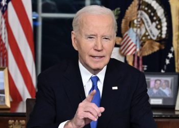 Dok Biden završava polustoljetnu političku karijeru, njegov neuspjeh da okrene Trumpovu stranicu opterećuje predsjednika