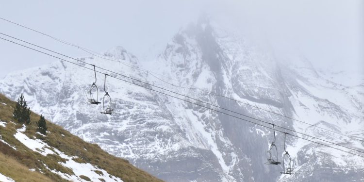 Dva tinejdžera na intenzivnoj njezi nakon rušenja španjolske žičare