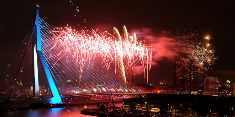 Dvojica muškaraca u zatvoru zbog života bijelaca važnih i drugih ‘rasističkih’ slogana — RT World News