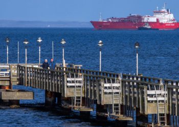 EU rekordno brzo troši ruski LNG – Politico – RT World News