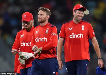 Engleska nepromijenjeno ime momčadi za ključni treći T20 protiv Indije – dok Brendon McCullum zadržava svoju vjeru u tempo unatoč uzastopnim porazima