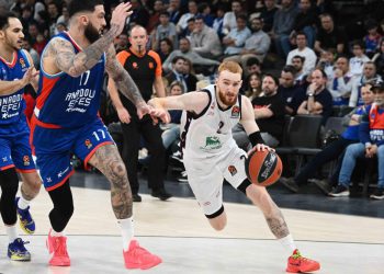 Euroliga, Efes Istanbul-Olimpia Milano 110-66: utakmica