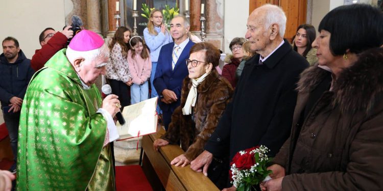 FEŠTA U DALMACIJI Ovaj par je proslavio 70 godina braka