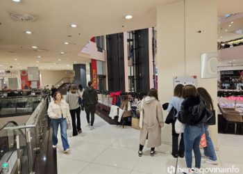 FOTO Black Friday ludilo nije zaobišlo ni Mostar