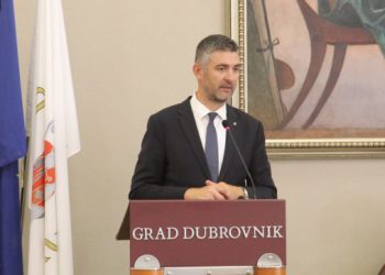 Franković Srđevcima: “Umjesto da slavite pobjedu Grada, vi ni to ne znate. Jedino što znate je da MIG ne treba biti na Srđu, jer eto, Srđ je vaš”