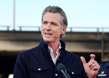 GOP ismijava ‘hvalisanje’ Gavina Newsoma skromnim povećanjem broja beskućnika