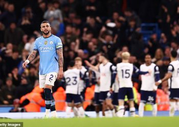 Gdje je sve pošlo po zlu za Kylea Walkera: Unutar zbrkanog uma, kaosa u ljubavnom trokutu i teških ozljeda dok kapetan Man Cityja zahtijeva preseljenje u inozemstvo, otkriva JACK GAUGHAN