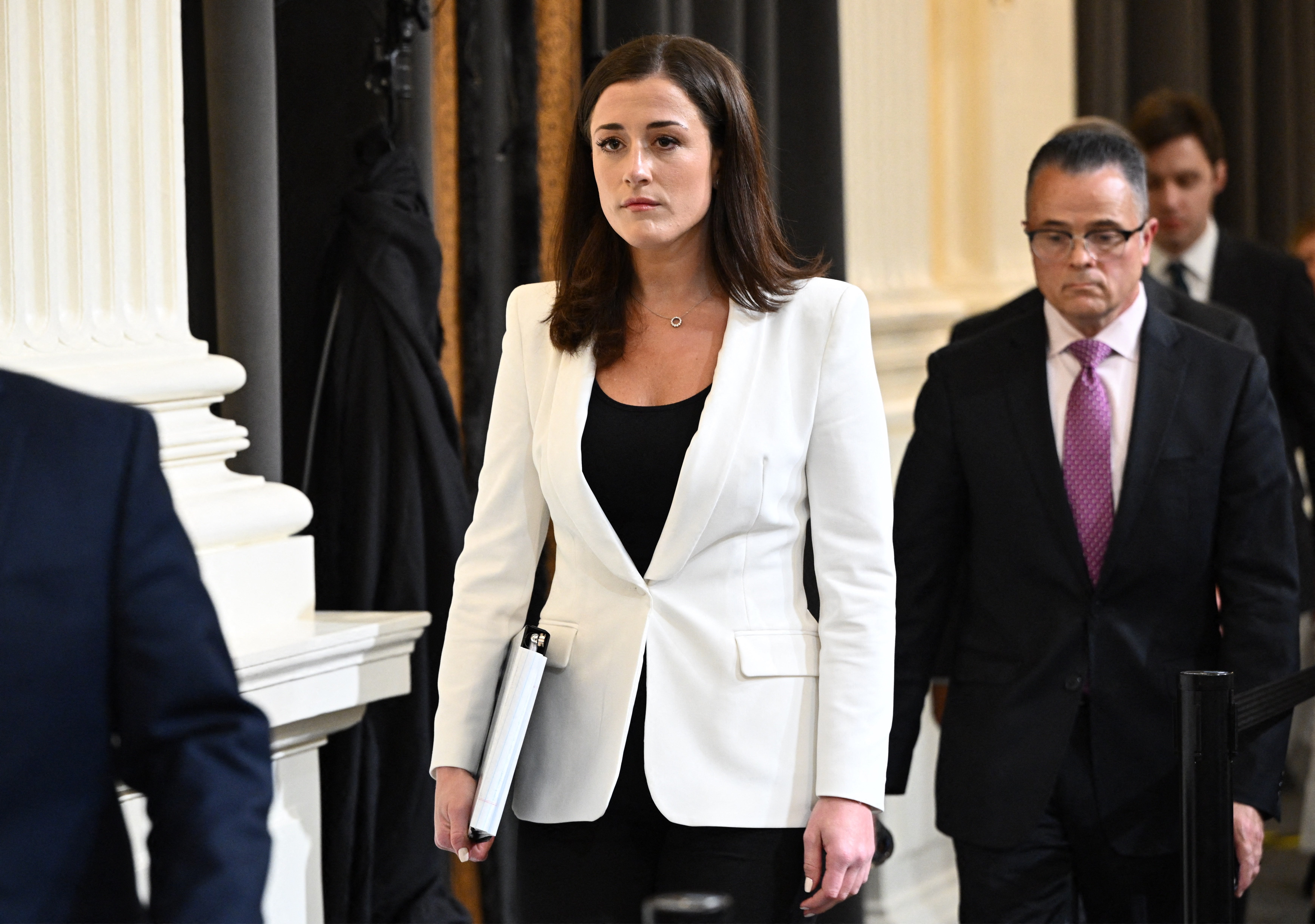 Hutchinson je posvjedočio da je Trump želio naoružanu gomilu da odvede do Capitola 6. siječnja, te da je on sam želio otići do Kongresnog kompleksa