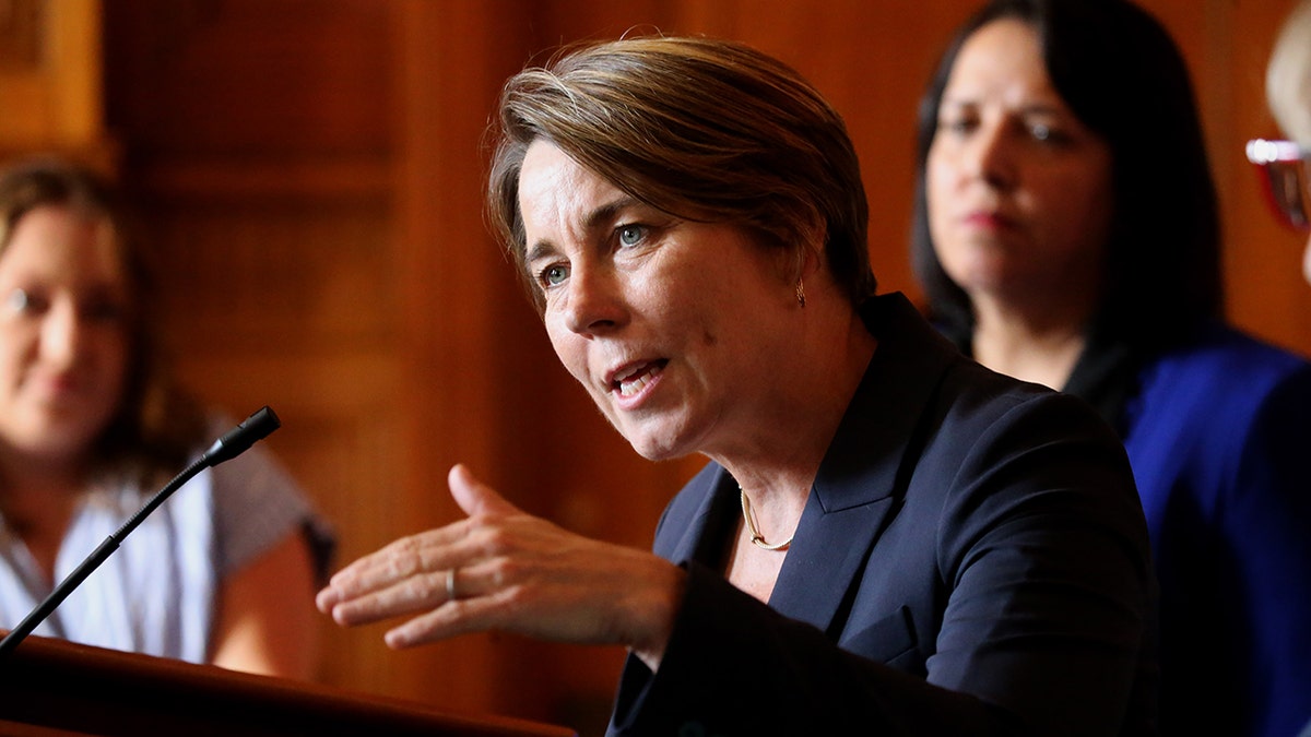 Guvernerka Maura Healey