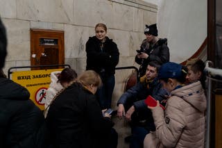 Stanovnici su se sklonili u stanicu metroa nakon što je u Kijevu izdano upozorenje na zračni napad