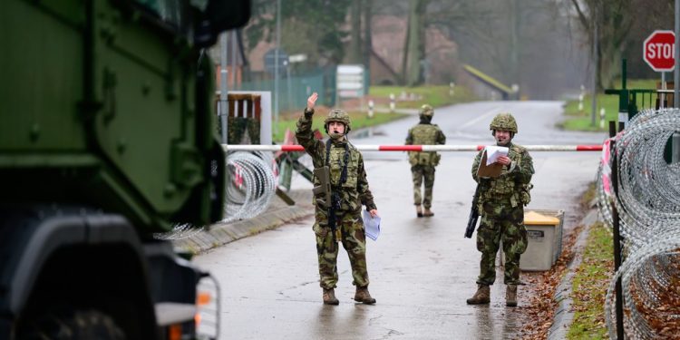 Glavni vojni zapovjednik EU-a želi trupe na Grenlandu — RT World News