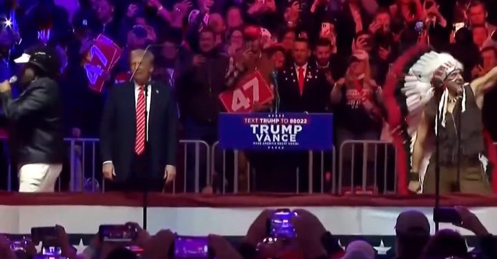 Gledajte: Trump pleše uz YMCA s Village People na skupu u Washingtonu DC | Vijesti