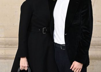 Gossip Girl Vet Kelly Rutherford pozira sa sinom Hermesom prvi put nakon 10 godina … nakon bitke za pritvor od 2 milijuna dolara