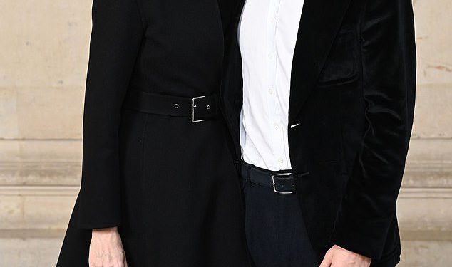 Gossip Girl Vet Kelly Rutherford pozira sa sinom Hermesom prvi put nakon 10 godina … nakon bitke za pritvor od 2 milijuna dolara