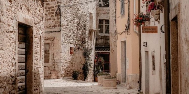 Grad Vodnjan raspisao natječaj za zakup poslovnih prostora u staroj gradskoj jezgri