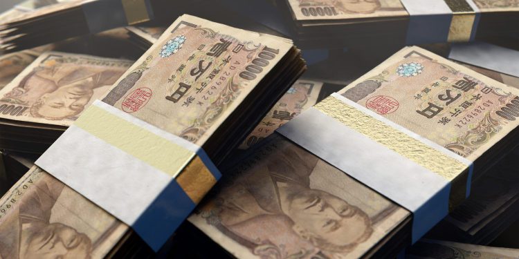 Guverner BoJ Ueda kaže da je potreba za održavanjem smještajnog monetarnog okruženja za podršku ekonomiji