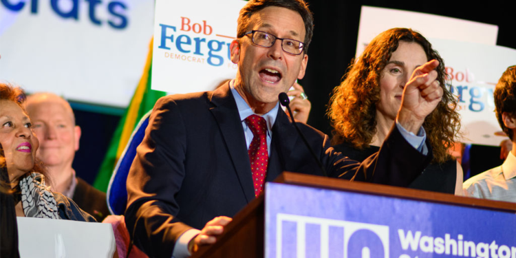 Guverner Washingtona naredio da se zastave postave uz puno osoblje za Trumpovu inauguraciju unatoč razdoblju žalosti za Jimmyjem Carterom