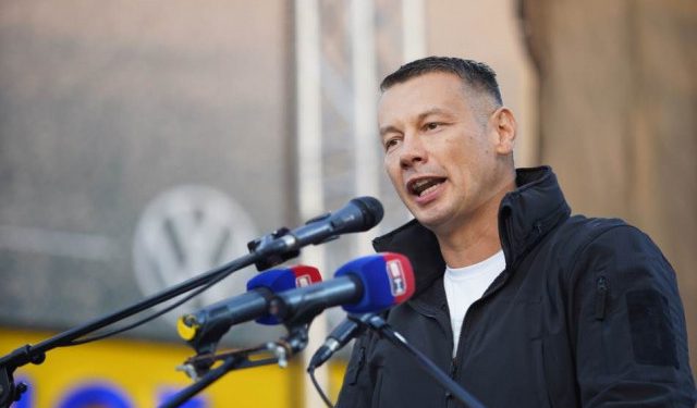 HDZ NE PODRŽAVA Predana inicijativa za smjenu Nenada Nešića