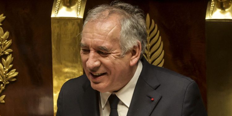 ZAHVALJUJUĆI SOCIJALISTIMA Novi francuski premijer preživio glasanje o povjerenju | NACIONAL.HR