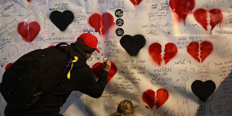 NAPOKON Prvi kamioni s pomoći ušli u Pojas Gaze | NACIONAL.HR