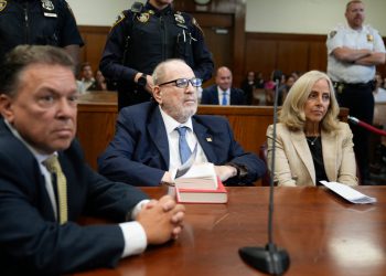 Harvey Weinstein koji dospijeva na sudu jer sudac teži opsegu njegovog #MeToo Retrial -a i kada će započeti